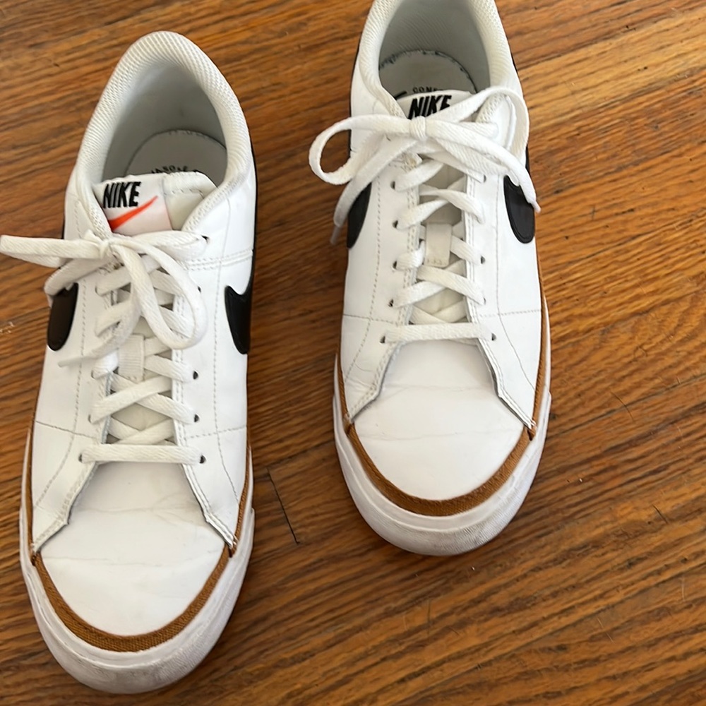 Nike Court Legacy Sneakers